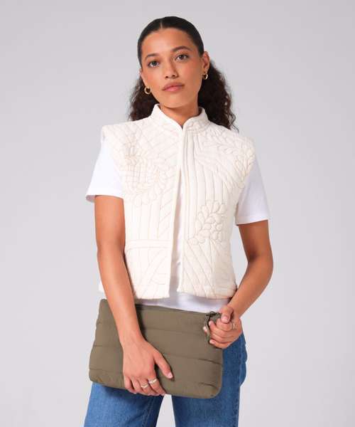 Quilted accessory case