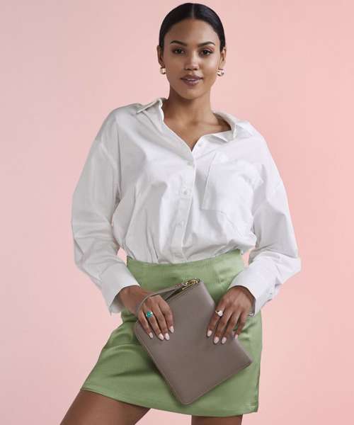 Boutique travel/tech organiser