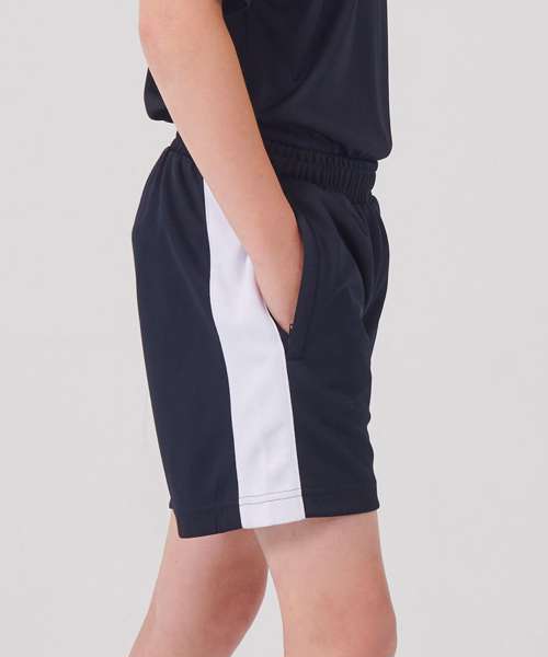 Kids knitted shorts with zip pockets